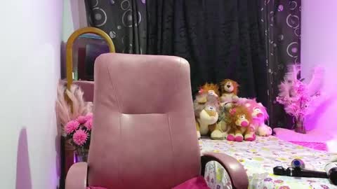 Snapshot of scarletteowens chatting on December 25, 11:53 pm Scarlette online show from December 25, 11:53 pm