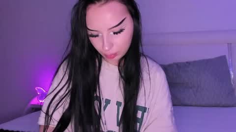 scarlettjakobs online show from May 12, 5:04 am