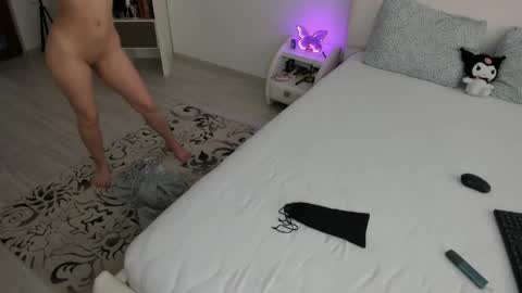 scarlettjakobs online show from May 27, 5:04 am