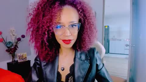 Snapshot of scarlettmalbec chatting on March 18, 7:50 pm Scarlett online show from March 18, 7:50 pm