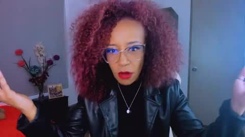 Snapshot of scarlettmalbec chatting on March 27, 8:41 pm Scarlett online show from March 27, 8:41 pm