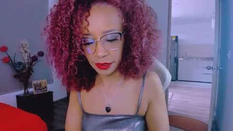 Snapshot of scarlettmalbec chatting on March 31, 9:37 pm Scarlett online show from March 31, 9:37 pm