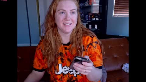 Snapshot of scarlettredff chatting on April 5, 7:33 pm ScarlettredFF online show from April 5, 7:33 pm