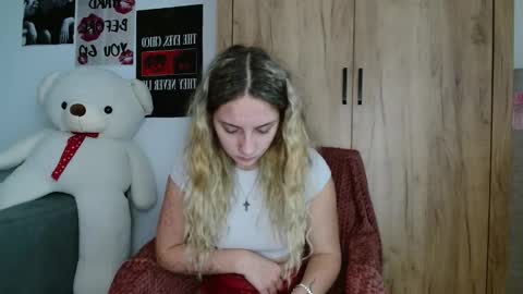 ScarlettSmithz online show from September 11, 5:40 am