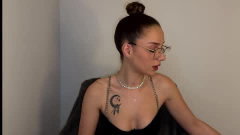 ScarlettSmithz online show from April 7, 3:40 am