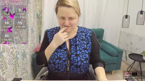 Snapshot of scarlettsoft chatting on November 23, 5:18 am Scarlett online show from November 23, 5:18 am