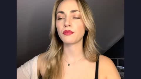 ScarlettxBlonde online show from May 1, 2:43 pm