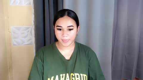 Snapshot of scarletvamp chatting on July 28, 5:47 am scarletvamp online show from July 28, 5:47 am