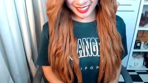 Queen Scarlet online show from February 26, 3:00 pm