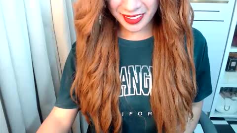 Queen Scarlet online show from March 17, 5:00 am