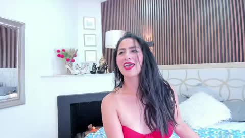 Snapshot of scarrlet_fox chatting on April 17, 7:39 pm Scarlet online show from April 17, 7:39 pm
