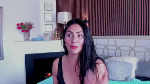 Snapshot of scarrlet_fox chatting on April 30, 7:42 pm Scarlet online show from April 30, 7:42 pm
