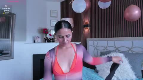 Snapshot of scarrlet_fox chatting on May 8, 8:14 pm Scarlet online show from May 8, 8:14 pm