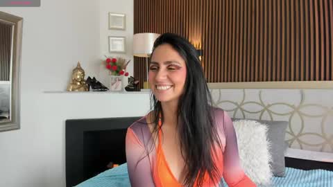 Snapshot of scarrlet_fox chatting on May 15, 7:43 pm Scarlet online show from May 15, 7:43 pm