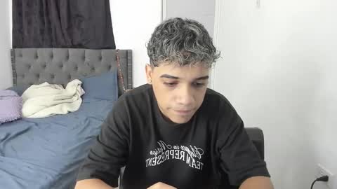 Snapshot of scart_master777 chatting on December 15, 10:52 am Scart online show from December 15, 10:52 am