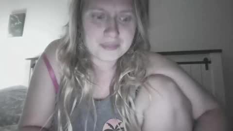 Snapshot of scartit chatting on June 1, 3:08 am ScarTit Bernhard online show from June 1, 3:08 am