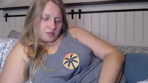 Snapshot of scartit chatting on June 4, 4:07 am ScarTit Bernhard online show from June 4, 4:07 am