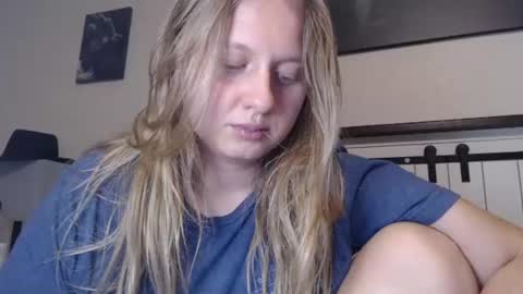 Snapshot of scartit chatting on June 14, 2:24 am ScarTit Bernhard online show from June 14, 2:24 am