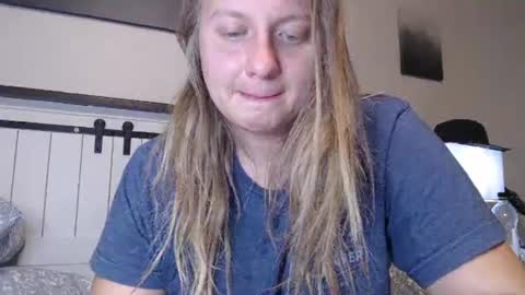 Snapshot of scartit chatting on June 15, 9:39 pm ScarTit Bernhard online show from June 15, 9:39 pm