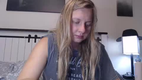 Snapshot of scartit chatting on June 18, 7:51 pm ScarTit Bernhard online show from June 18, 7:51 pm