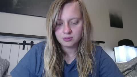 Snapshot of scartit chatting on June 21, 2:25 am ScarTit Bernhard online show from June 21, 2:25 am