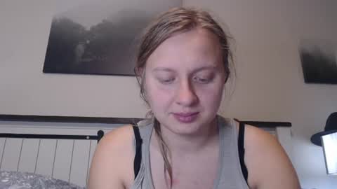 Snapshot of scartit chatting on June 28, 9:54 pm ScarTit Bernhard online show from June 28, 9:54 pm