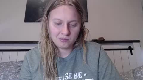 Snapshot of scartit chatting on July 6, 11:07 pm ScarTit Bernhard online show from July 6, 11:07 pm