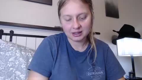 Snapshot of scartit chatting on July 10, 11:18 pm ScarTit Bernhard online show from July 10, 11:18 pm