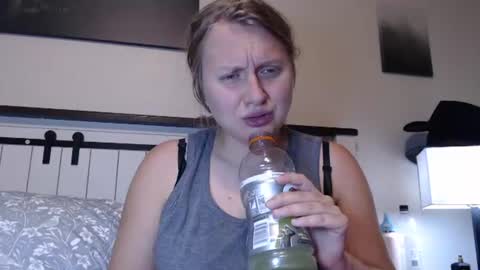 Snapshot of scartit chatting on July 14, 5:56 am ScarTit Bernhard online show from July 14, 5:56 am