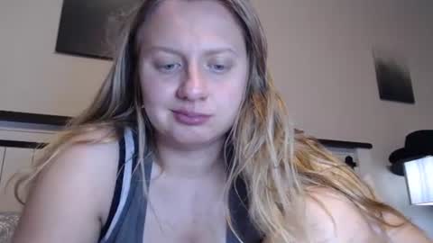 Snapshot of scartit chatting on July 24, 12:41 am ScarTit Bernhard online show from July 24, 12:41 am