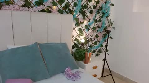 Snapshot of sccarlettjonnes chatting on November 24, 11:32 am SCARLET online show from November 24, 11:32 am