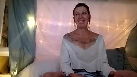 Scherstin online show from December 2, 7:14 am