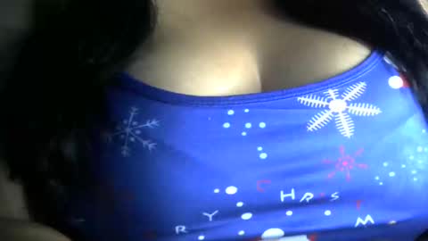 Snapshot of schoco_milf chatting on November 20, 11:54 am mai latina online show from November 20, 11:54 am