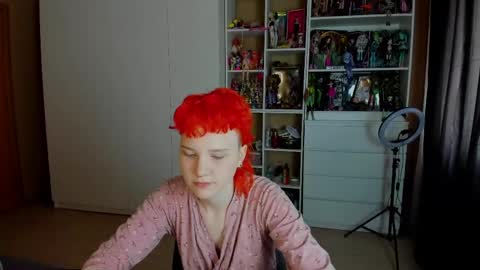Snapshot of school_love chatting on May 28, 7:27 am Rina online show from May 28, 7:27 am