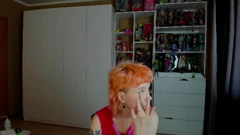 Snapshot of school_love chatting on June 21, 8:17 am Rina online show from June 21, 8:17 am