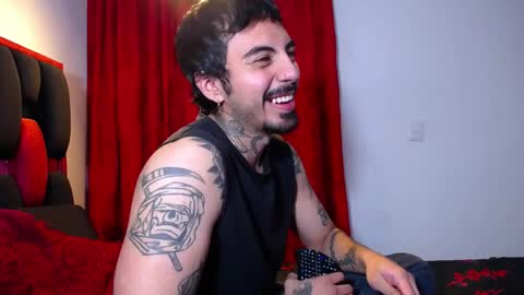 Snapshot of scockpion_ chatting on May 7, 6:08 am Alejandro help me to reach 200 thumps up online show from May 7, 6:08 am