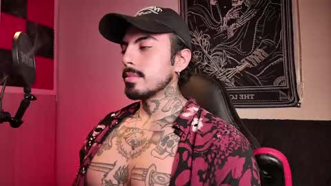 Snapshot of scockpion_ chatting on June 8, 6:14 am Alejandro help me to reach 200 thumps up online show from June 8, 6:14 am