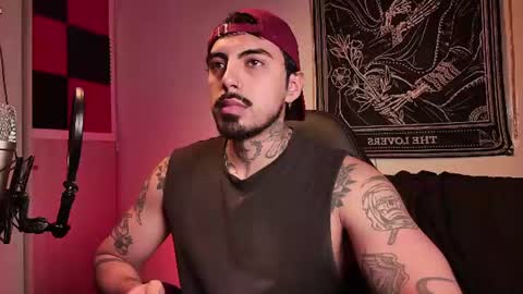 Snapshot of scockpion_ chatting on June 14, 2:24 am Alejandro help me to reach 200 thumps up online show from June 14, 2:24 am