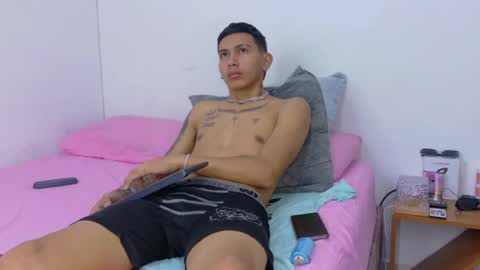 scook_gray online show from June 27, 12:48 am