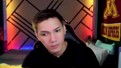 Snapshot of scorphoenix chatting on December 9, 8:54 pm Not Angelo online show from December 9, 8:54 pm