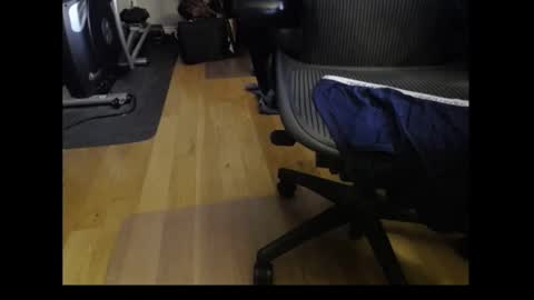 Snapshot of scotchmints chatting on October 30, 3:02 pm . online show from October 30, 3:02 pm