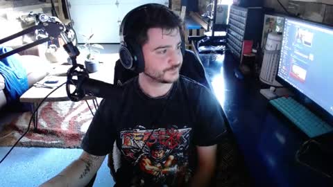 Snapshot of scotchthecat chatting on December 1, 5:35 pm Sup online show from December 1, 5:35 pm