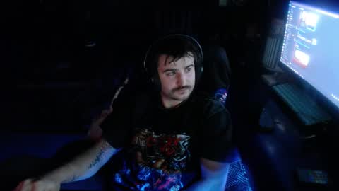 Snapshot of scotchthecat chatting on December 2, 1:47 am Sup online show from December 2, 1:47 am