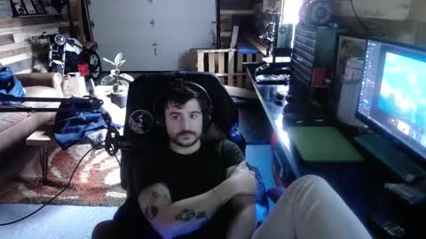 Snapshot of scotchthecat chatting on December 9, 5:41 pm Sup online show from December 9, 5:41 pm