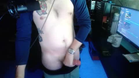 Snapshot of scotchthecat chatting on December 11, 11:32 pm Sup online show from December 11, 11:32 pm