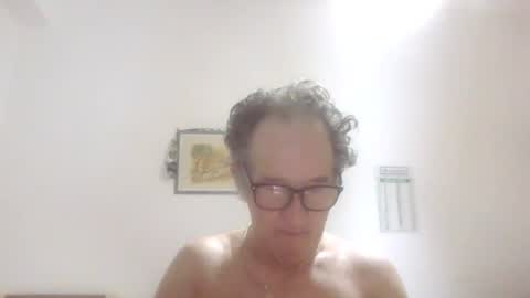 Snapshot of scotchwhieskie chatting on July 12, 2:19 pm scotchwhieskie online show from July 12, 2:19 pm