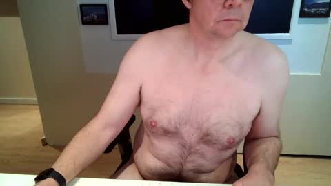 Snapshot of scotsmanx chatting on May 16, 3:22 pm scotsmanx online show from May 16, 3:22 pm