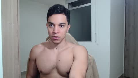 Snapshot of scott_brasher1 chatting on January 27, 1:37 am Twitter Scott brasher1 Instagram Camiloestuardo2 online show from January 27, 1:37 am