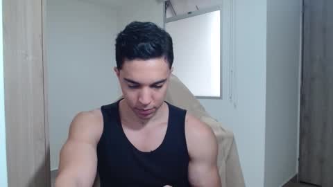 Snapshot of scott_brasher1 chatting on January 27, 7:46 pm Twitter Scott brasher1 Instagram Camiloestuardo2 online show from January 27, 7:46 pm