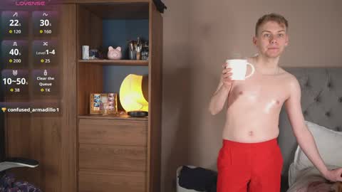 Snapshot of scottish_twink01 chatting on May 20, 8:04 pm danny online show from May 20, 8:04 pm